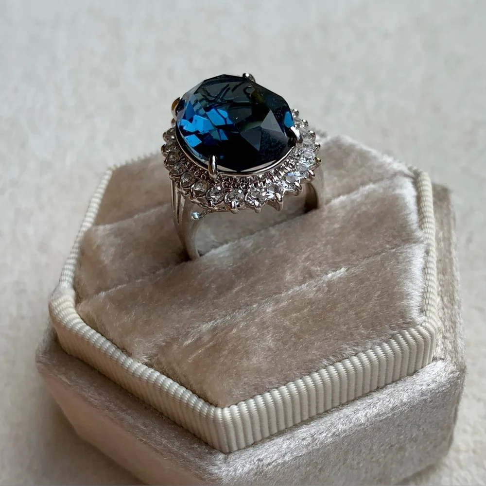 4.00 CT Genuine Sapphire Diamond Halo Crown Ring - Picture 11 of 14
